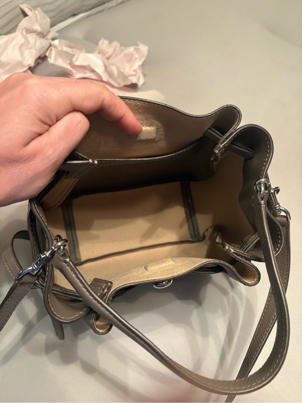 Tory Burch Romy Pebbled Leather Bucket Bag - Picture 7 of 9